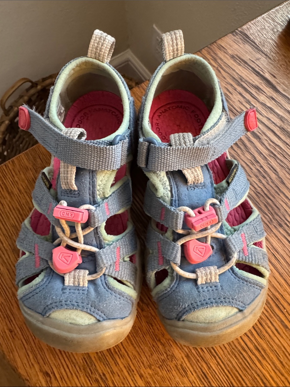 Keens little kids toddler sea camp shoes size 10